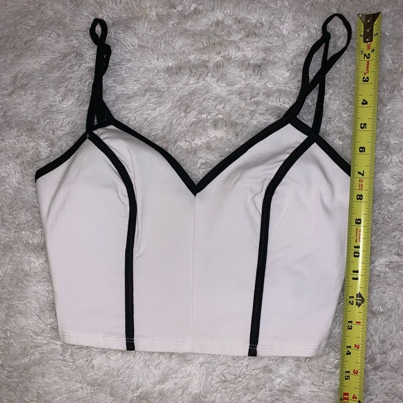 🎊💥🎉HOST PICK🔥💜Cute 🥰 Woman crop top Orr loved like new - Picture 9 of 12